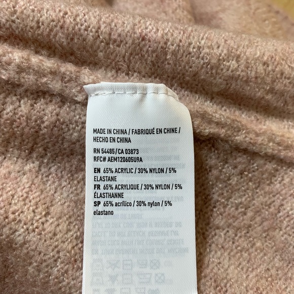American Eagle Light Dusty Pink Sweater - Picture 4 of 4